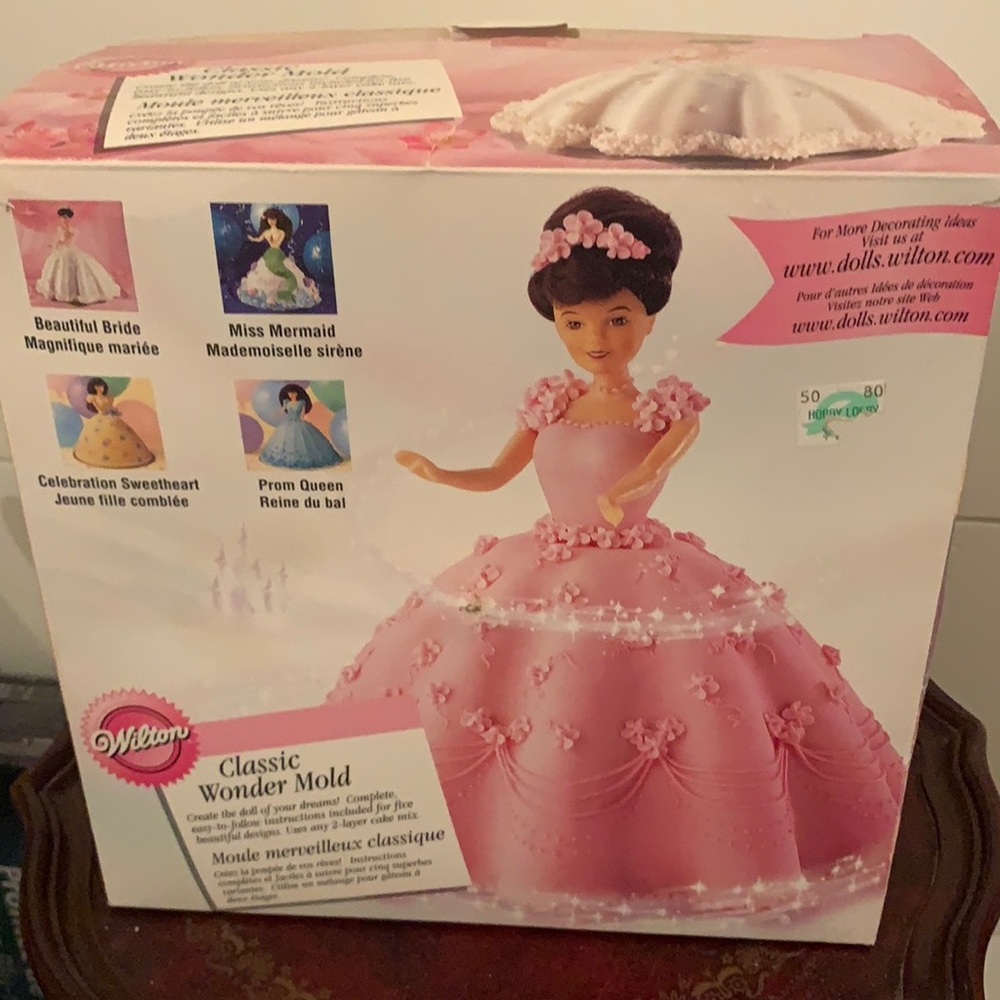 Wilton classic wonder mold